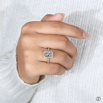 Yellow gold engagement ring with radiant cut diamond