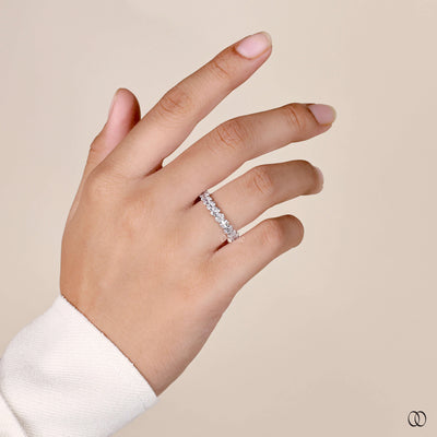 unique design band white gold oval ring