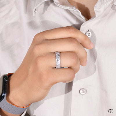 men ring with hammered textured surface