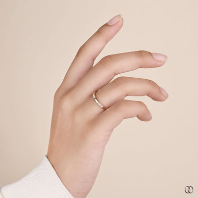 round cut wedding band yellow gold style