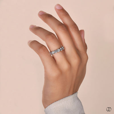 Lab grown diamond band with a classic elegant design