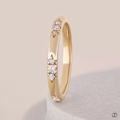 yellow gold round cut wedding band