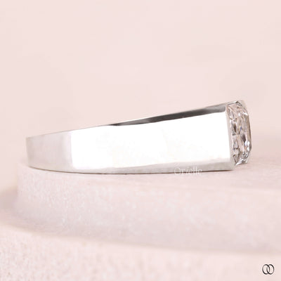 unique setting band half bezel men ring