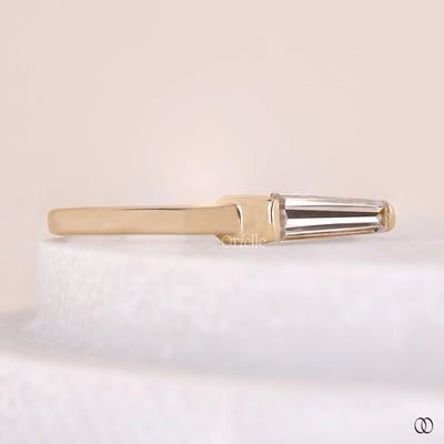bar setting ring yellow gold engagement ring