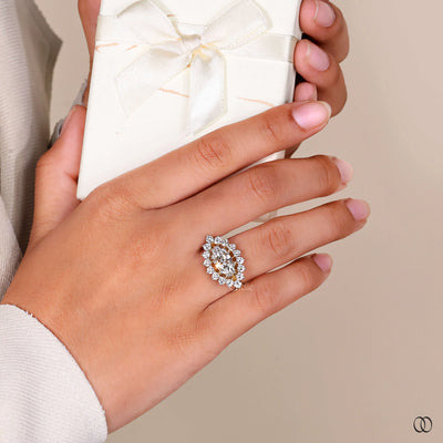 marquise diamond ring V tip prong setting
