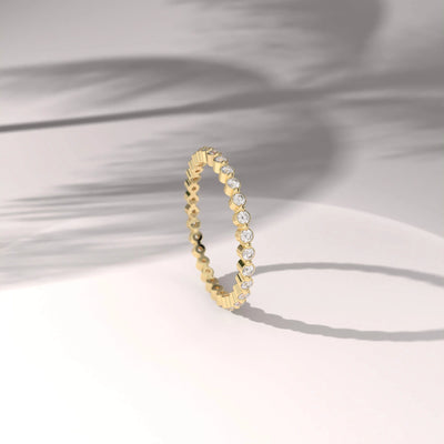 unique design round moissanite micro pave wedding band
