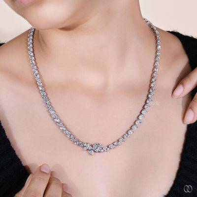 unique design necklace pear cut diamond pendant
