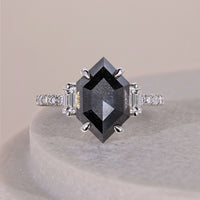 Side baguette Step Cut Hexagon Salt And Pepper Ring
