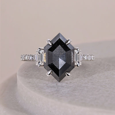 Side baguette Step Cut Hexagon Salt And Pepper Ring