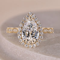Vintage Style Pear Shaped Diamond Engagement Ring for Women
