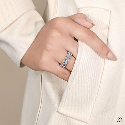 basket set emerald cut wedding band design
