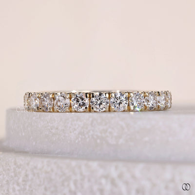 lab grown diamond band round wedding band
