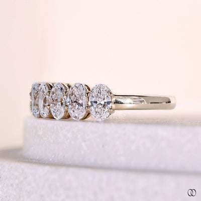 basket style wedding band oval diamonds
