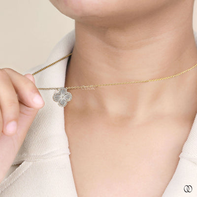 clover pendant necklace yellow gold diamond style
