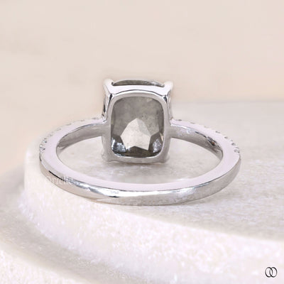designer style ring salt and pepper gold ring
