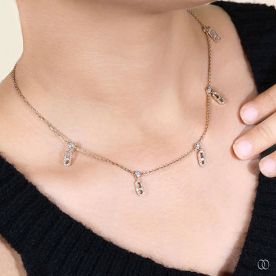 unique design necklace round diamond pendant
