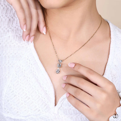 delicate yellow gold heart diamond pendant design
