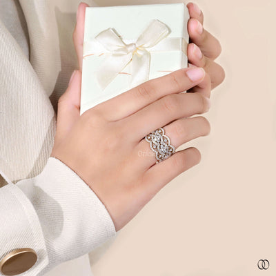 unique design band vintage moissanite gold ring

