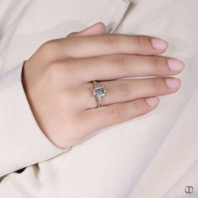 prong setting engagement ring pear cut diamond ring
