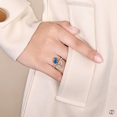 unique setting ring vivid blue diamond ring
