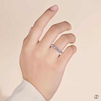eternity band round diamond white gold design

