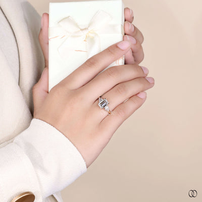 unique setting ring pear cut diamond ring
