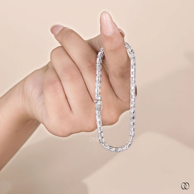 lab grown diamond emerald tennis bracelet design
