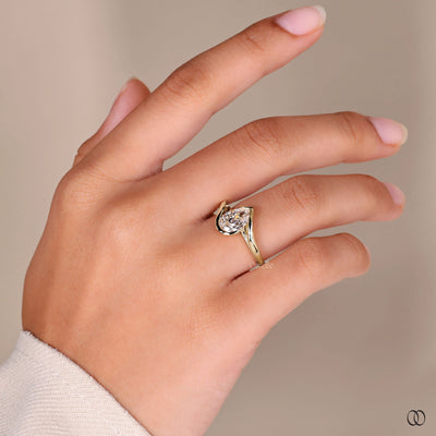 unique setting ring pear diamond engagement
