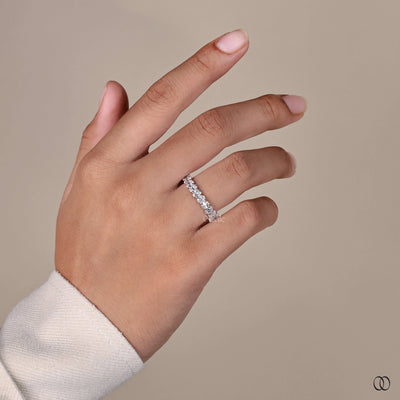 shared prong wedding band oval diamond band
