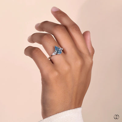 Unique design ring with elegant diamond detailing

