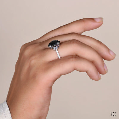 Side baguette Step Cut Hexagon Salt And Pepper Ring