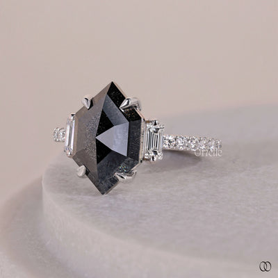 Side baguette Step Cut Hexagon Salt And Pepper Ring