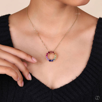 round cut moissanite stones circle pendant
