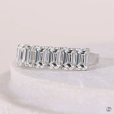 unique setting band emerald diamond wedding band
