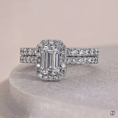 cathedral setting ring emerald diamond bridal set

