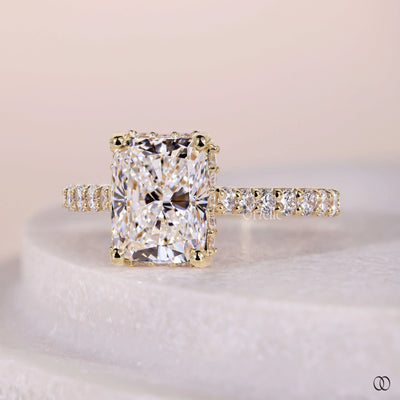 prong setting ring radiant diamond engagement
