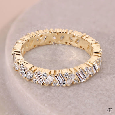 prong setting multi shape diamond band
