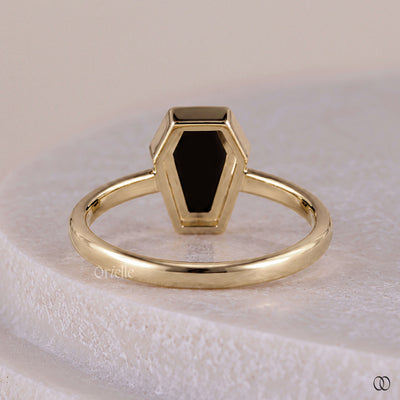 coffin cut bezel set ring design