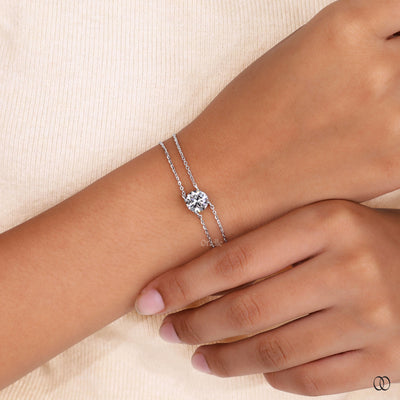 delicate gold bracelet for women with diamond
