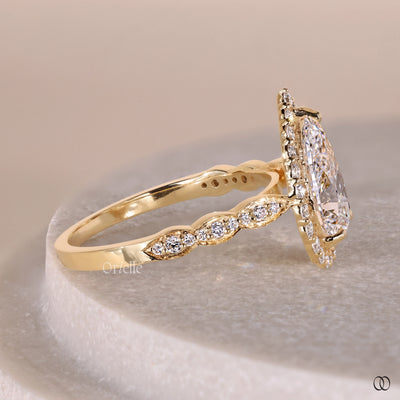 prong setting ring pear diamond engagement ring
