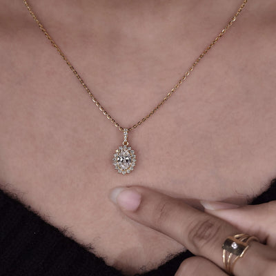 Halo pendant with sparkling diamond accents and an elegant design

