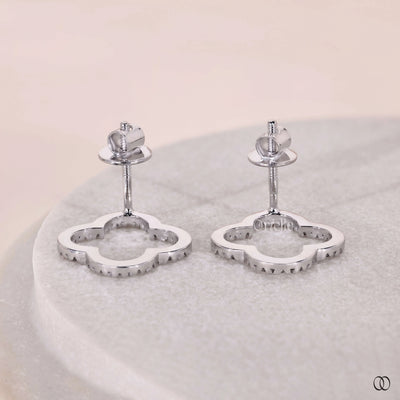 14k white gold earrings diamond clover design
