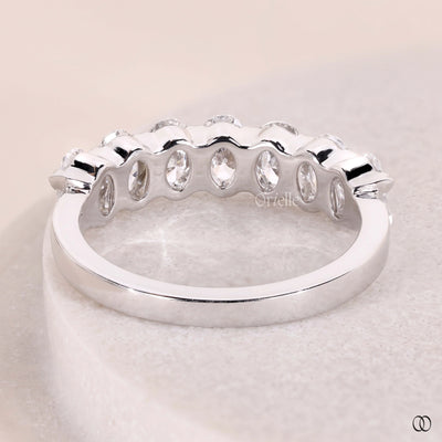 unique setting band oval diamond wedding ring
