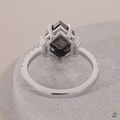 Side baguette Step Cut Hexagon Salt And Pepper Ring