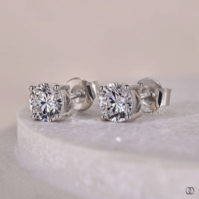 square wire basket setting diamond earrings
