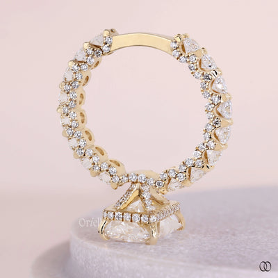 yellow gold ring radiant diamond design
