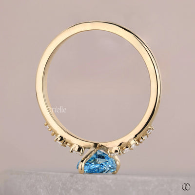 unique setting ring blue pear diamond ring
