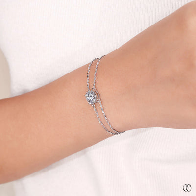 delicate gold bracelet for women with diamond
