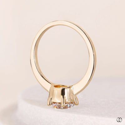 unique design ring brilliant cut gold ring
