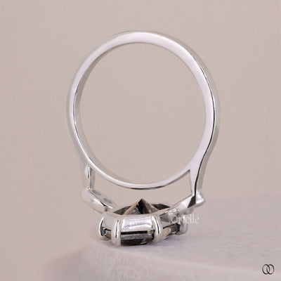 14K White Gold Marquise Outline Dutch Marquise Ring
